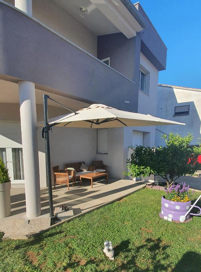 Apartment Tika